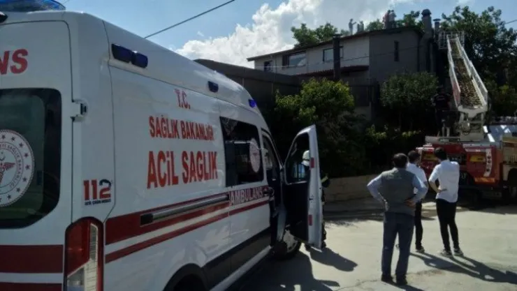 Restoranın baca kısmında çıkan yangın korkuttu