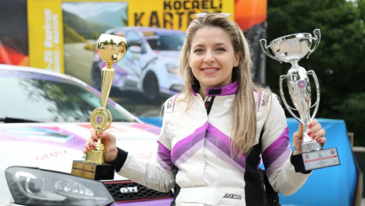 Rüzgarın kızı Kübra, engel tanımıyor