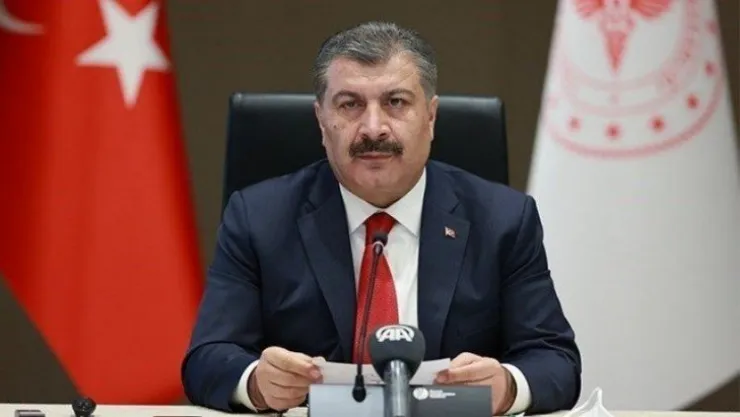 Sağlık Bakanı Koca'dan yüz yüze eğitim ve 3 doz aşı açıklaması!