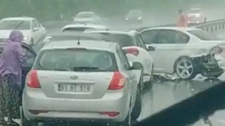 Sapanca otoyolunda ZİNCİRLEME KAZA!