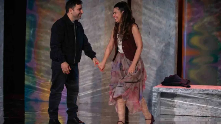 Şehir Tiyatroları Unutmak oyunuyla göz doldurdu