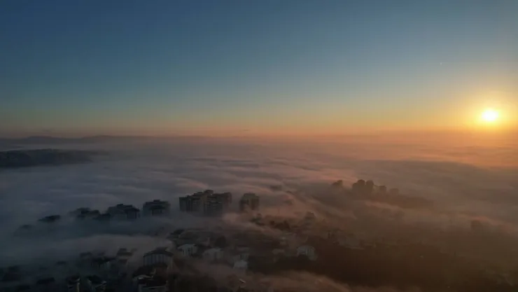 Sis bulutları güneş ile bütünleşti, ortaya bu manzaralar çıktı