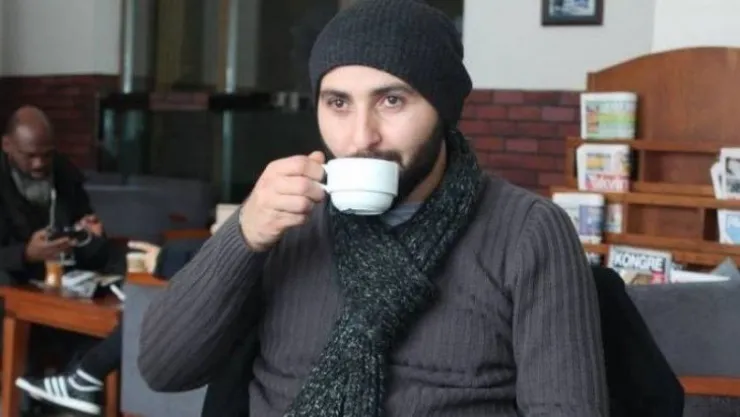 Sokakta çıkan çatışmaya bakmak için çıktığı evinin balkonunda öldü 