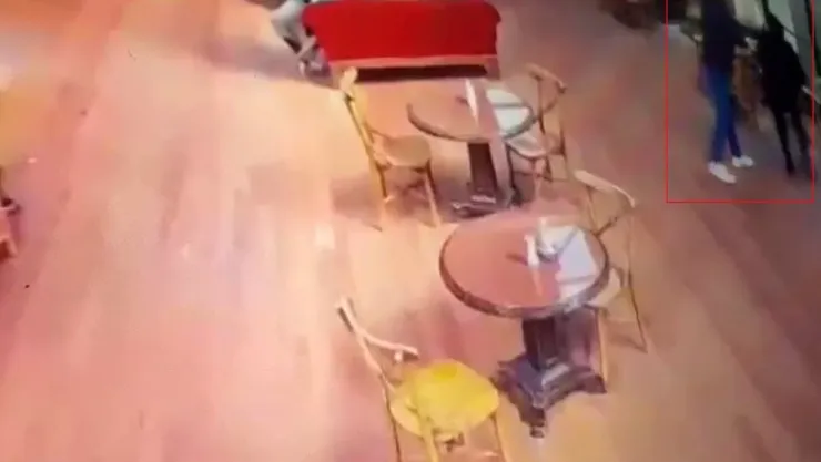 Danla Biliç'i eski sevgilisinin darp ettiği anlar kamerada