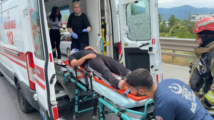 Tır, kamyona çarptı: 1 yaralı