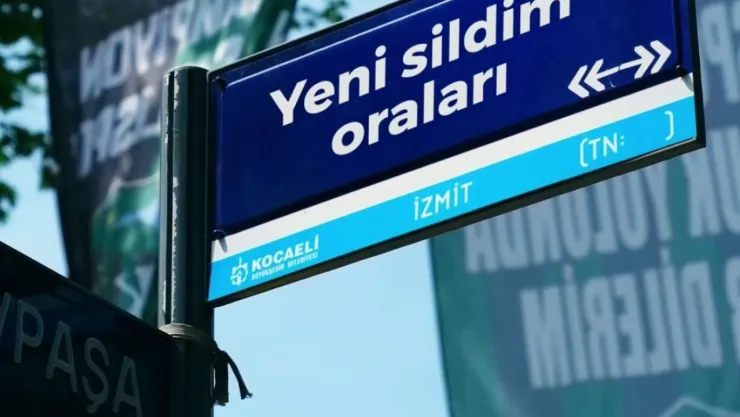 Trafik levhalarında anne sözleri