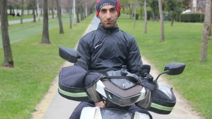 Trafikte ters köşe: Kavga edecekken bir anda sarıldılar