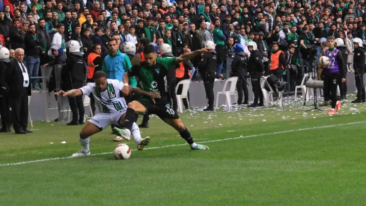 Kocaelispor evinde Sakaryaspor'a mağlup oldu: 0-2