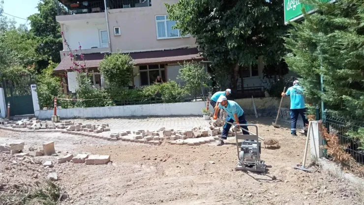Turizm bölgelerinde parke yollar yenilendi