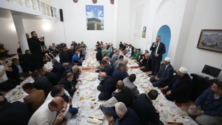 Türk köyünde iftar yaptılar