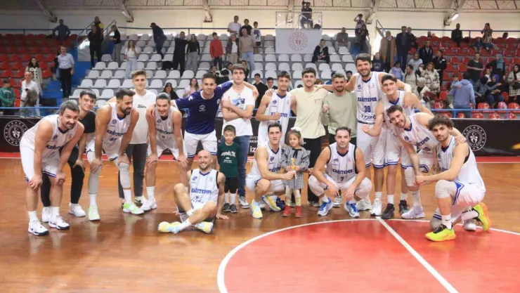 Kocaeli BŞB Kağıtspor evinde galip geldi: 58 - 54