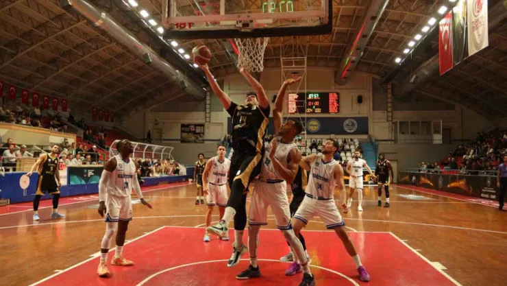Kağıtspor evinde mağlup