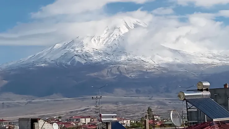 Türkiye'nin çatısı beyaza büründü