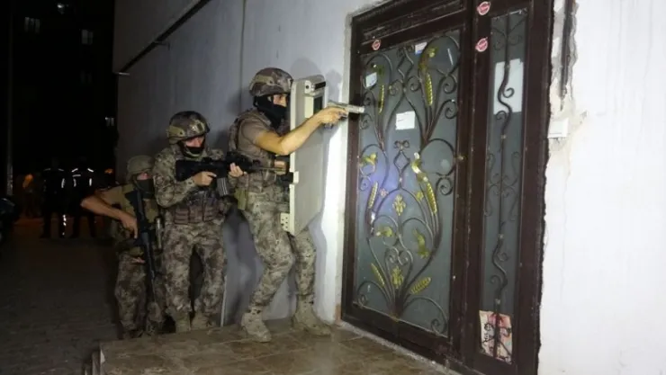 Uluslararası uyuşturucu kaçakçılarına polisten darbe: 19 gözaltı