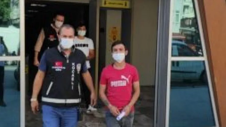 Yağma suçundan aranan 2 şüpheli yakalandı