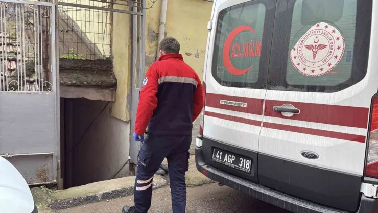 İzmit'te yalnız yaşadığı evinde ölü bulundu