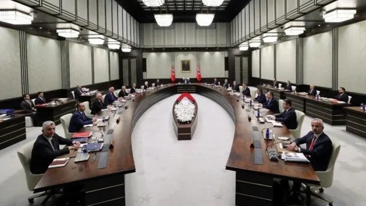 Yeni bakanlar ile kabine toplanıyor