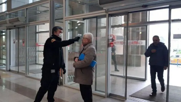 Yeni dönem başlıyor! Artık girişlerde 1 TL'ye satılacak