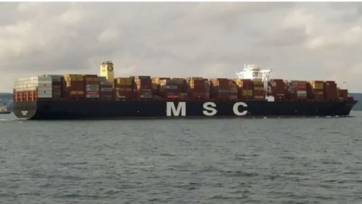 Yüzen ada Körfez'de!