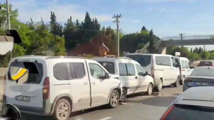 Zincirleme kaza, 5 araç birbirine girdi