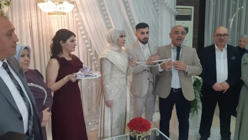 14 Şubat akşamı Nişan taktılar