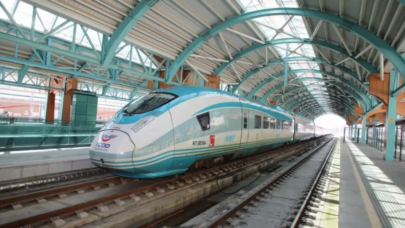 5 vagona düşürülen tren bile boş gidiyor