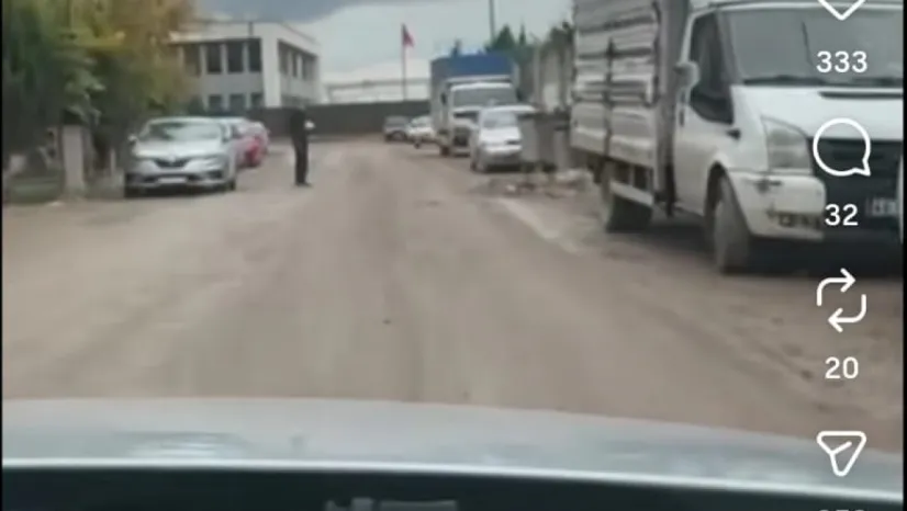 Çukurlar gençler tarafından tiye alındı