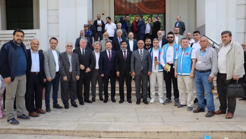 Hacı uğurlamasında siyasi buluşma