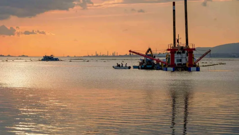 İzmit Körfezi'nden bakın ne kadar dip çamuru temizlendi