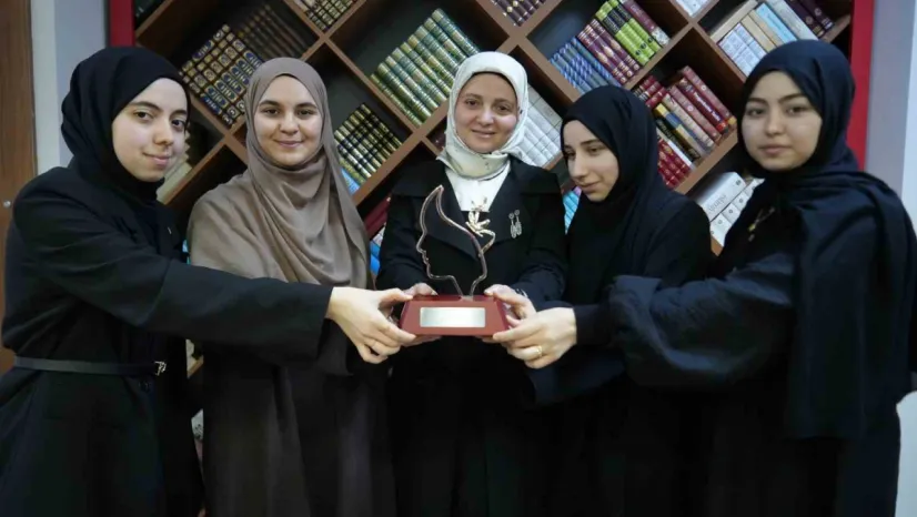 İzmitli kız öğrenciler dünya ikincisi oldu