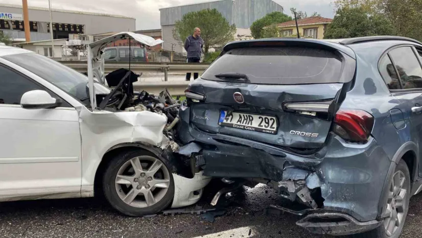 Kocaeli'de 5 araçlı zincirleme kaza: 1'i çocuk 5 yaralı