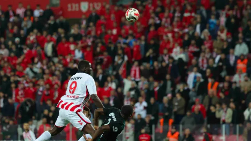 Kocaelispor, Samsun'dan 1 puanla dönüyor