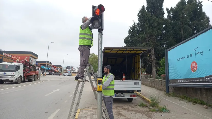 Trafik ışıkları bakım ve onarımdan geçiyor