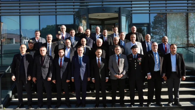 Vali Aktaş Derince'de muhtarlarla buluştu