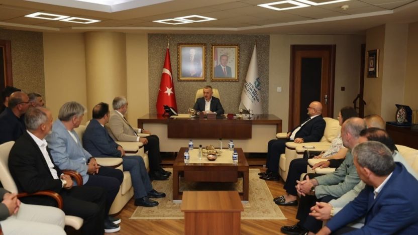Başkan Büyükakın federasyon başkanı ve yönetimini ağırladı