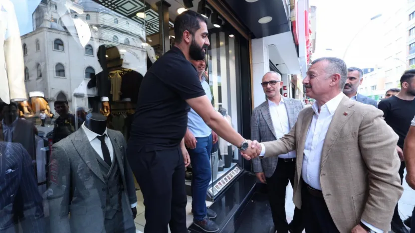 Büyükakın'dan Gebze'de esnaf turu