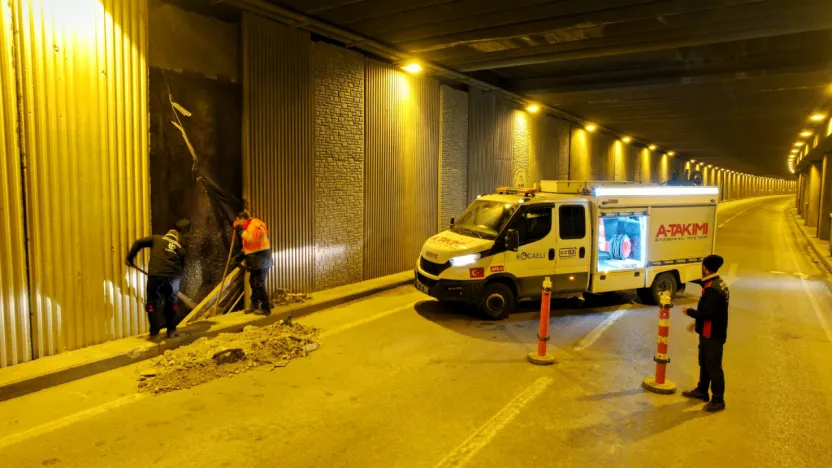 Büyükşehir, Seka Tüneli'ndeki panelleri yeniledi