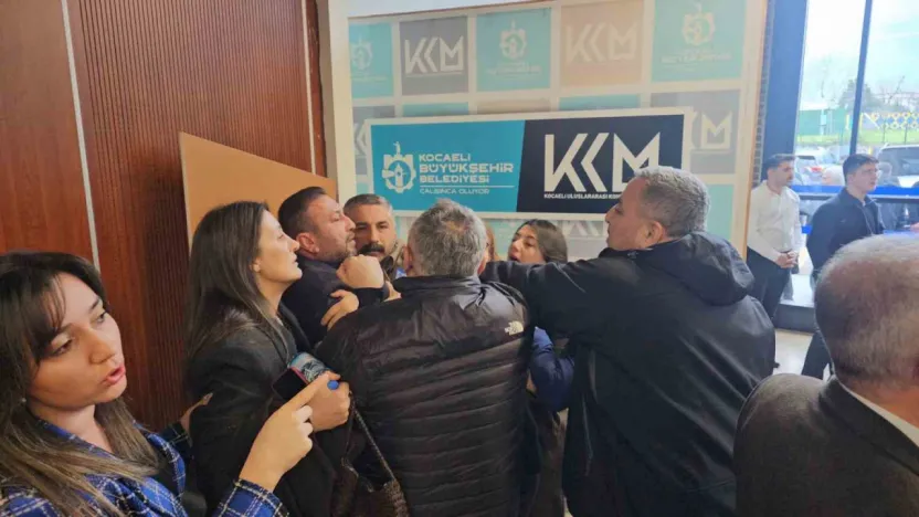 CHP'li meclis üyesinden ağza alınmayacak küfürler