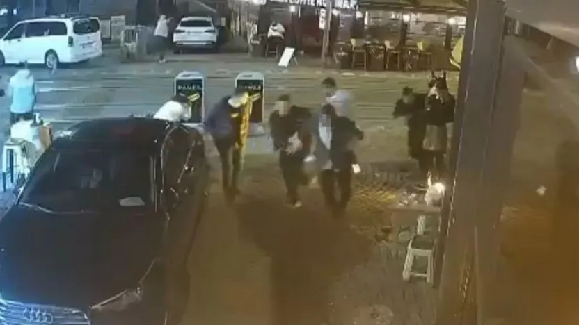 Eğlence mekanı önündeki dehşet anlarının görüntüleri ortaya çıktı