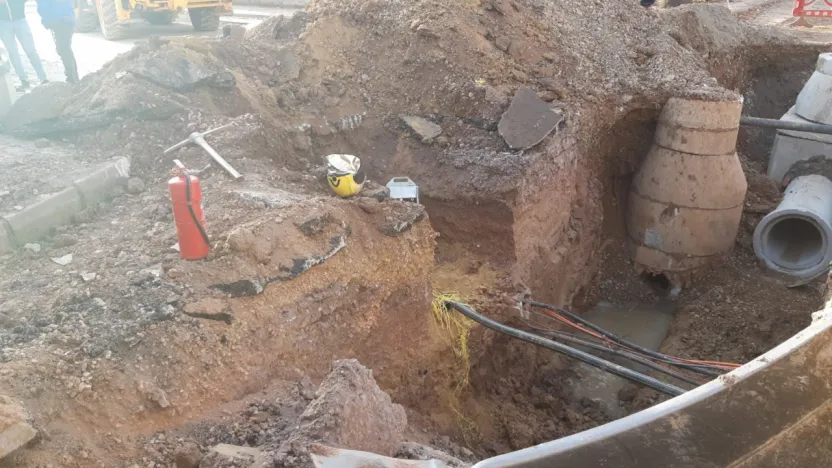 Kepçe operatörü boruyu patlattı,  3 sokak gazsız kaldı