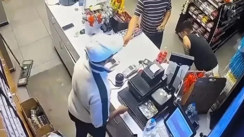 Kocaeli'de kız meselesi cinsiyeti kamerada!