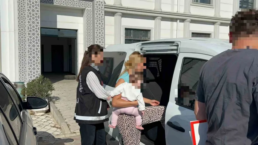 Kocaeli'de 114 suç kaydı bulunan kadın kucağında bebekle adliyeye sevk edildi