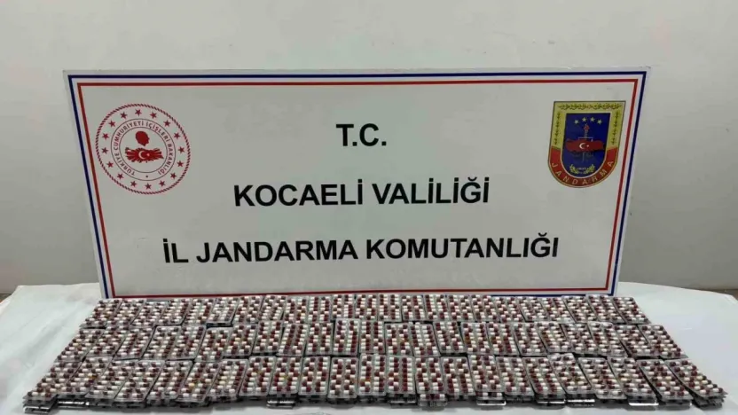 Kocaeli'de 3 kilo bonzai ve 5 bin hap ele geçirildi