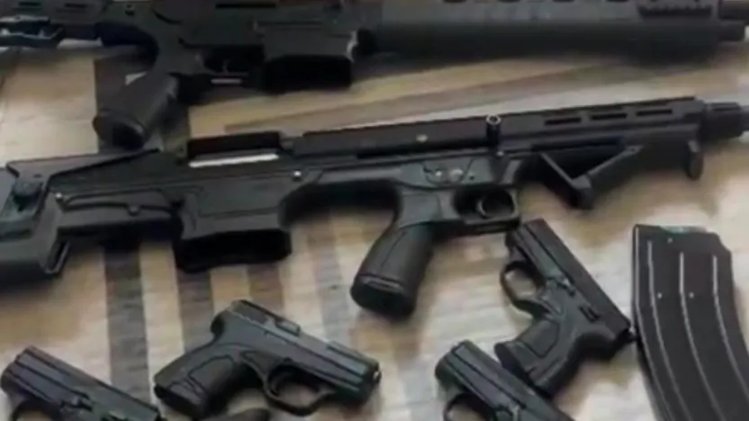 Kocaeli'de kaçakçılık operasyonu: 10 silah ele geçirildi, 3 şüpheli gözaltına alındı