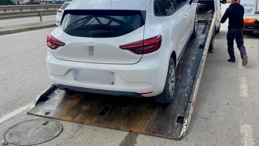 Kocaeli'de korsan taşımacılık yapan sürücüye ceza kesildi