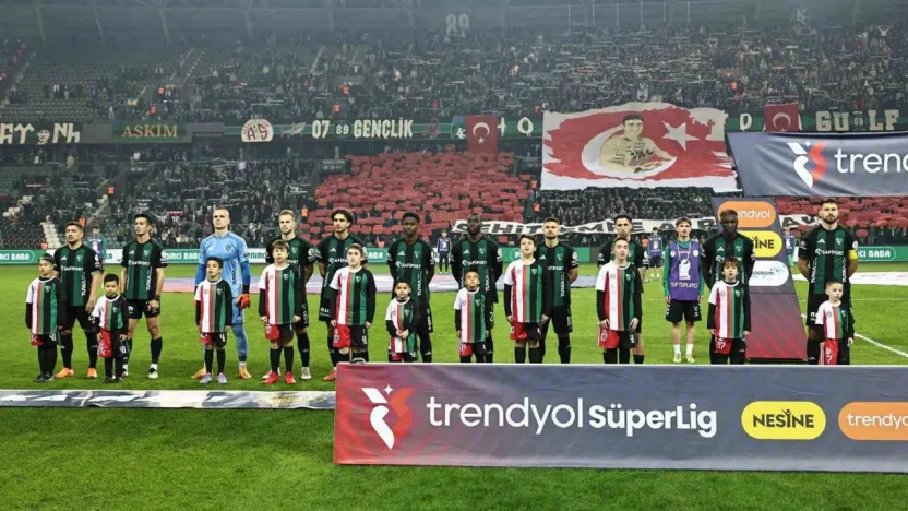 Kocaelispor- Antalyaspor maçında seremoni de paylaşıldı