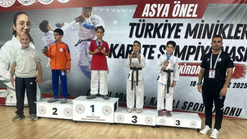 Körfezli minik karateciler Türkiye şampiyonasında derce aldı