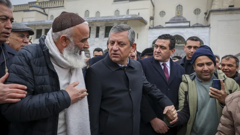 Özel'den emekli tepkisi