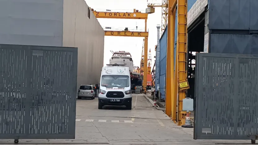 Tuzla tersanesinde patlama: Ölü ve yaralılar var