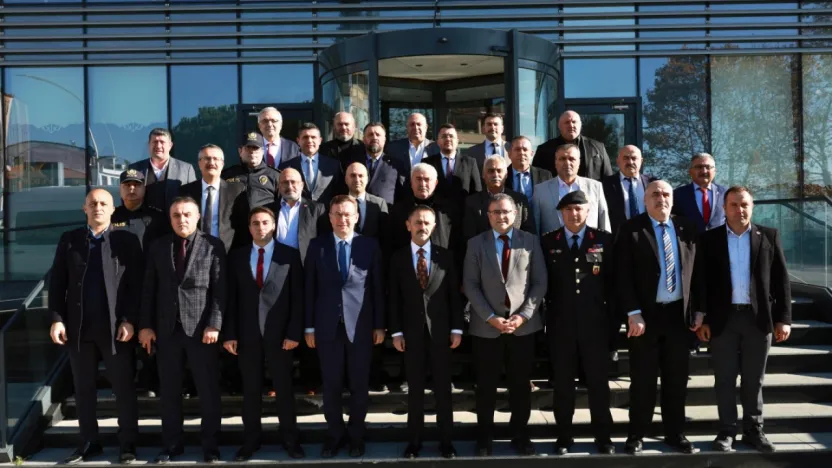 Vali Aktaş Derince'de muhtarlarla buluştu